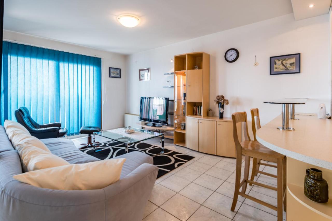 Sea View Apartment Reno W/Garage سبليت المظهر الخارجي الصورة