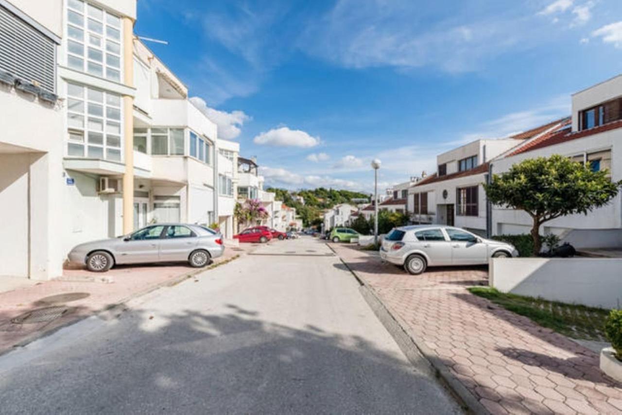 Sea View Apartment Reno W/Garage سبليت المظهر الخارجي الصورة